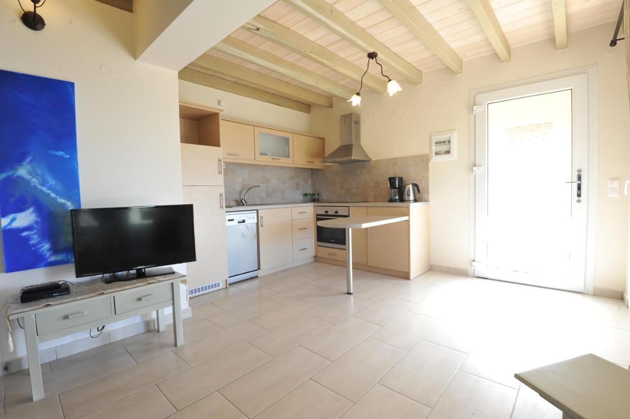 Villa Theodora View Apartments Zeys 아기오스 게오르기오스 파곤 외부 사진